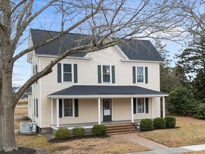 Building Photo - 230 Chavasse Ave