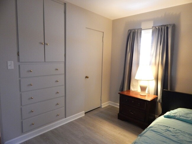 Building Photo - 1107 Santa Rosa Ave