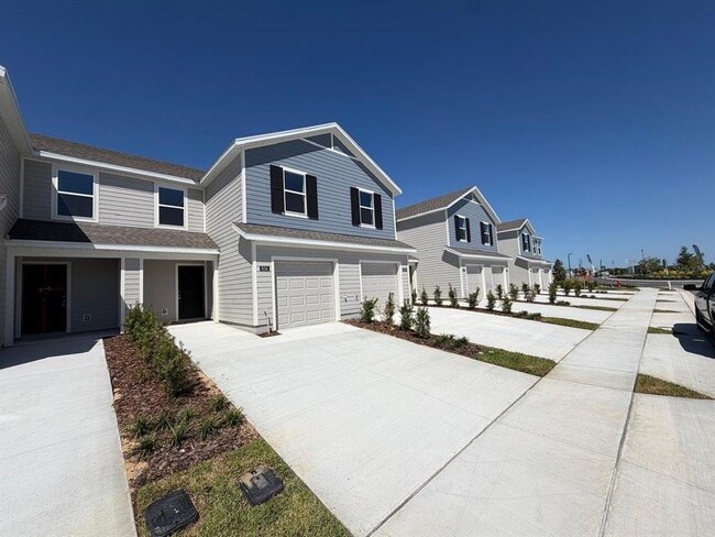 Building Photo - 836 Lynx St