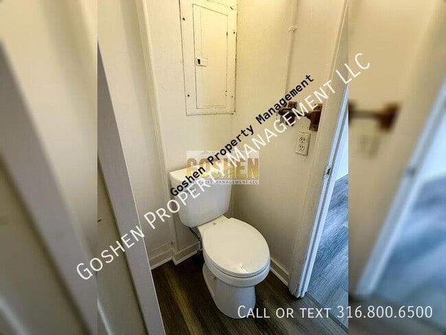 Building Photo - 1023 S Millwood Ave