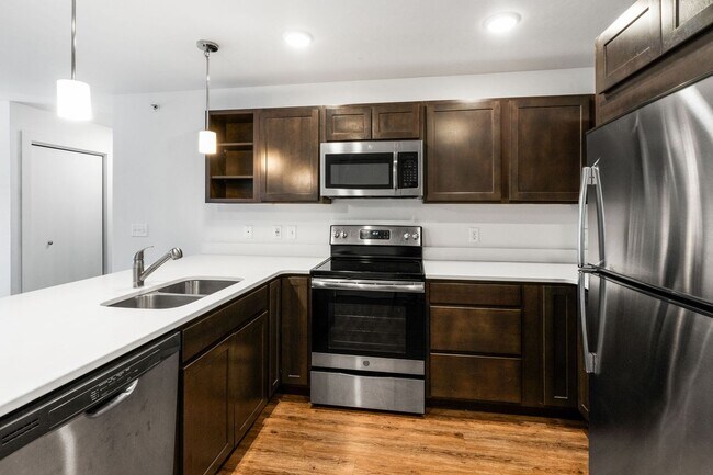 Building Photo - Explorer Units-2 Bedroom 1 Bathroom *Rent ...