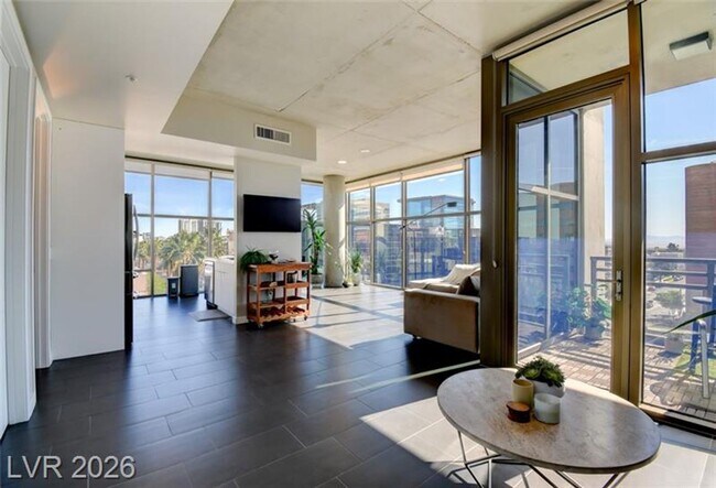Building Photo - Gorgeous Views! Fully Furnished Modern loft-style