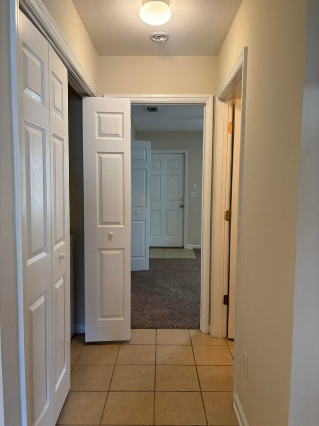 Building Photo - 4434 Gearhart Rd
