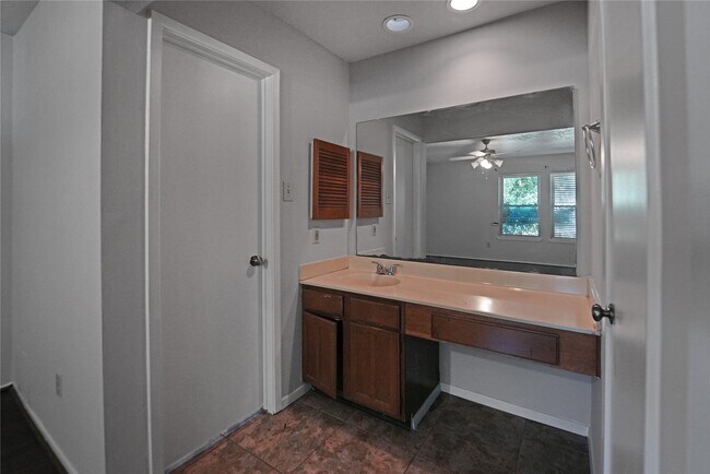 Building Photo - 21738 Dovington Ct