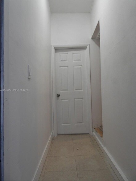 Building Photo - 1572 NE 149th St