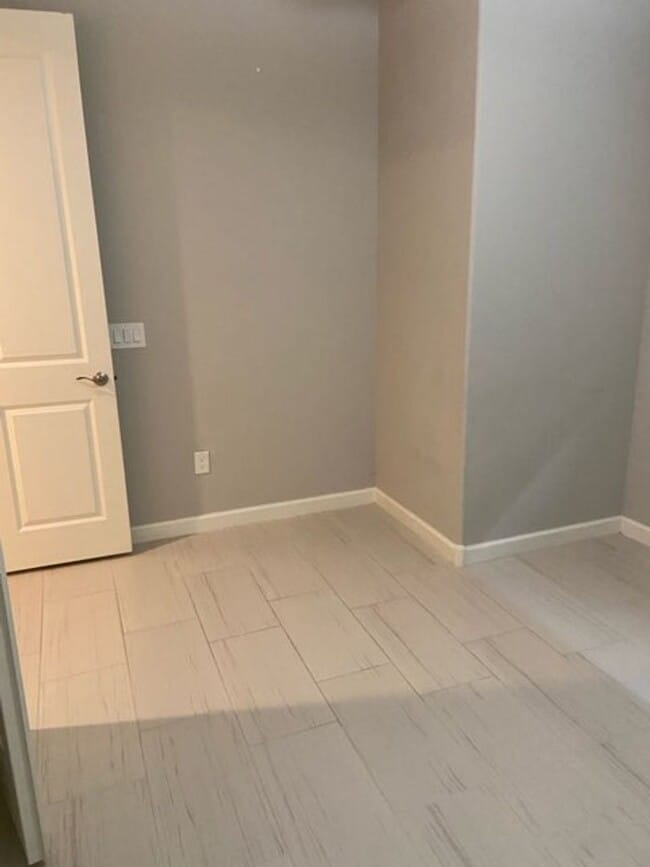 Building Photo - STUNNING NEWER HOME- GATED