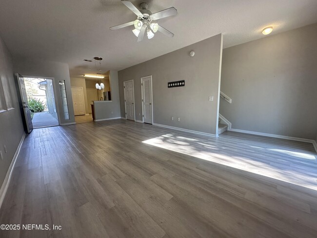 Building Photo - 105 Leese Dr