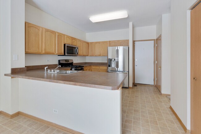Building Photo - 840 Amelia Ct