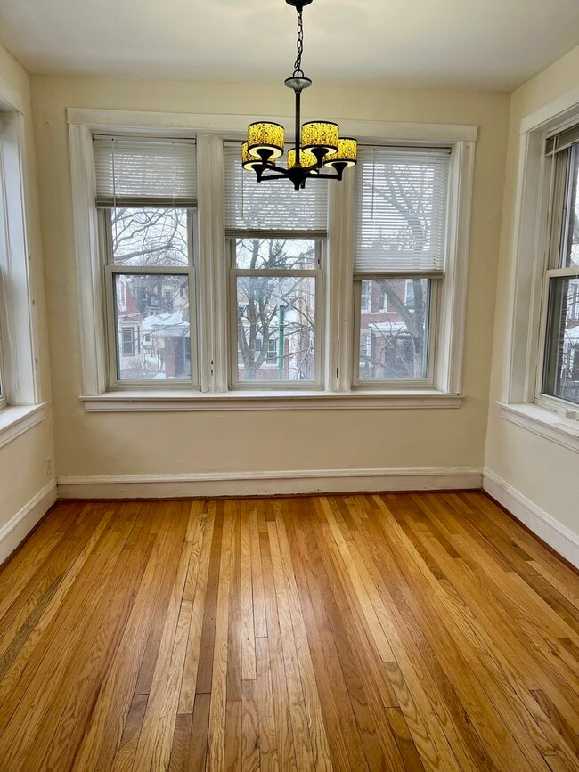 Building Photo - 4148 N Monticello Ave