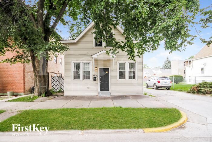 Primary Photo - 2738 Ridgeland Ave