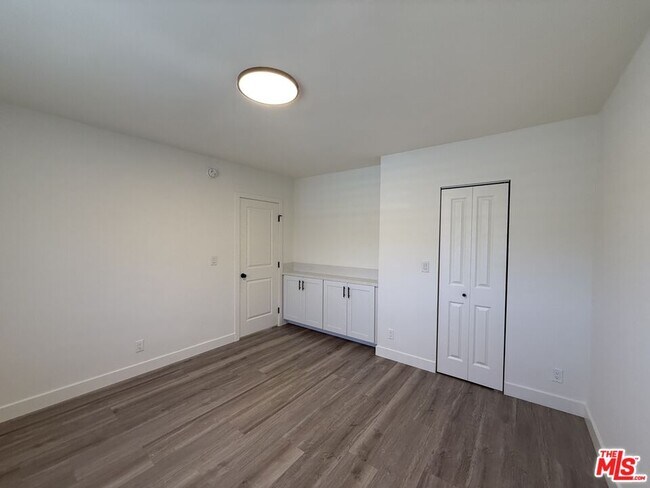Building Photo - 3707 S Canfield Ave