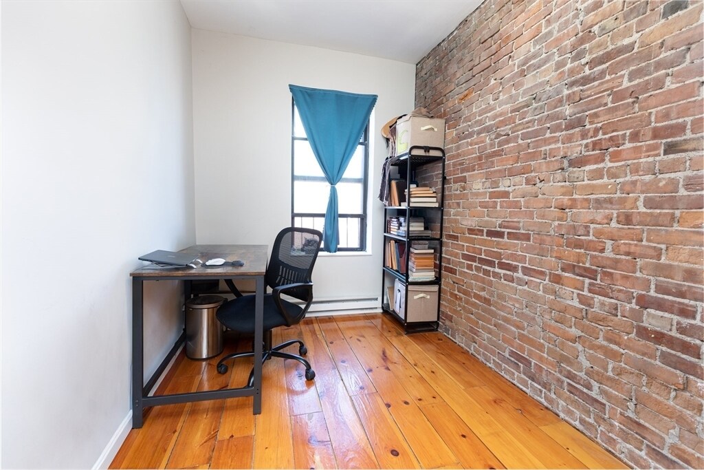 Building Photo - 73 Chandler St