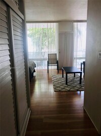 Building Photo - 1408 Brickell Bay Dr