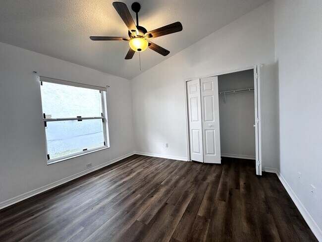Building Photo - 3880 Becontree Pl
