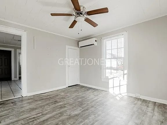 Building Photo - 1235 Roberts St