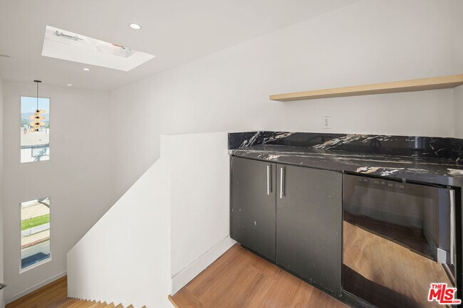 Building Photo - 13692 Erwin St