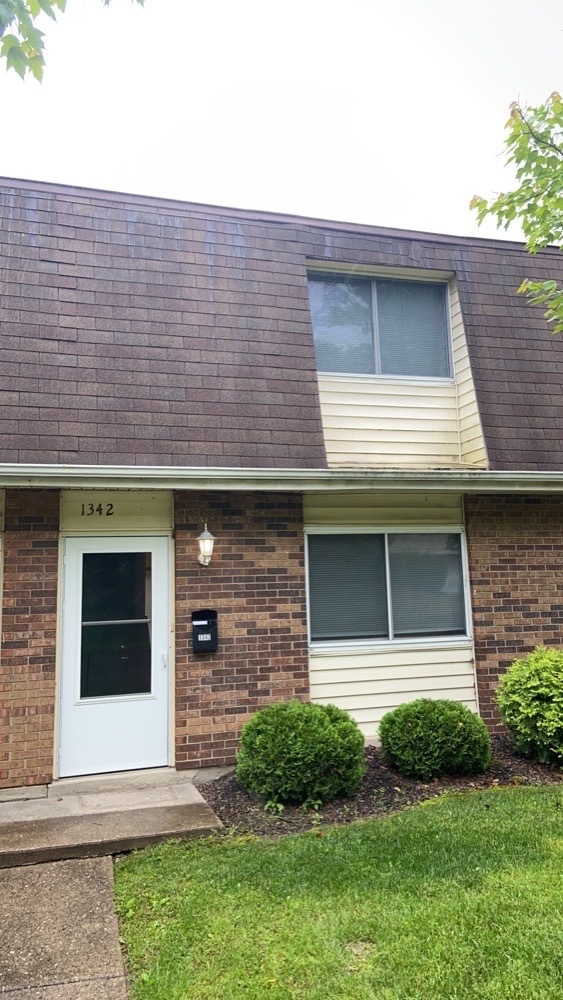 Primary Photo - 1342 King Richard Parkway