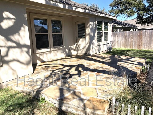 Building Photo - 836 Hillrose Dr