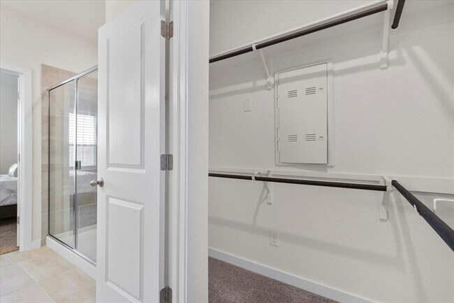 Building Photo - 2500 Forest Creek Dr