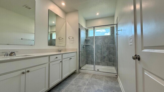 Building Photo - 6159 Park Promenade Way