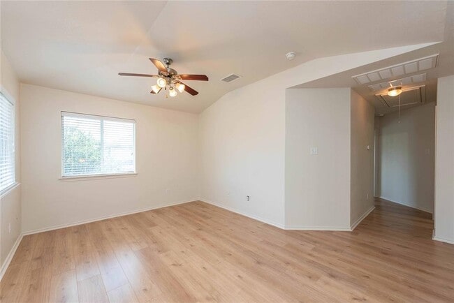 Building Photo - 10502 Wylie Dr