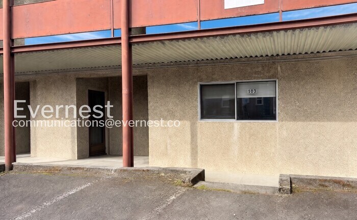 Building Photo - 10106 NE 185th St
