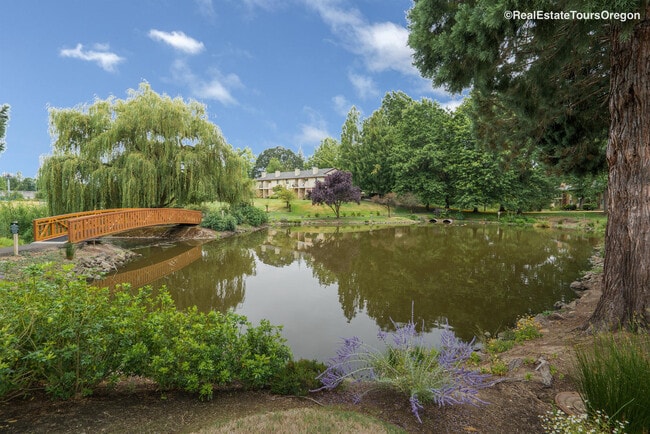 Building Photo - Beautiful 1bdrm/1bth condo in the Cedar Mi...