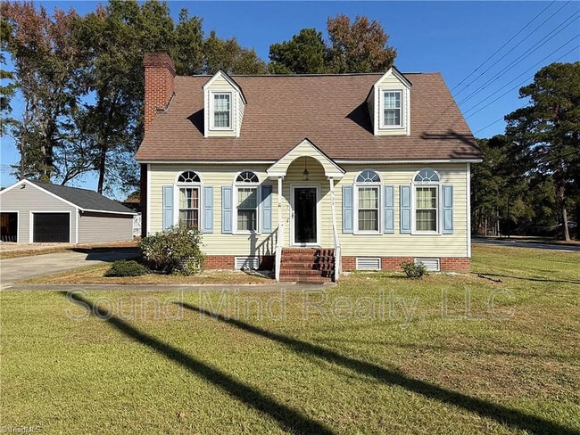 Building Photo - 933 Beechwood Dr
