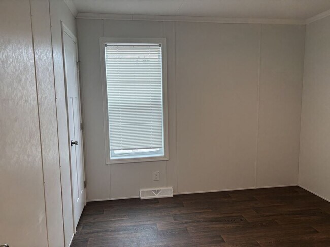 Building Photo - 296 Cimarron