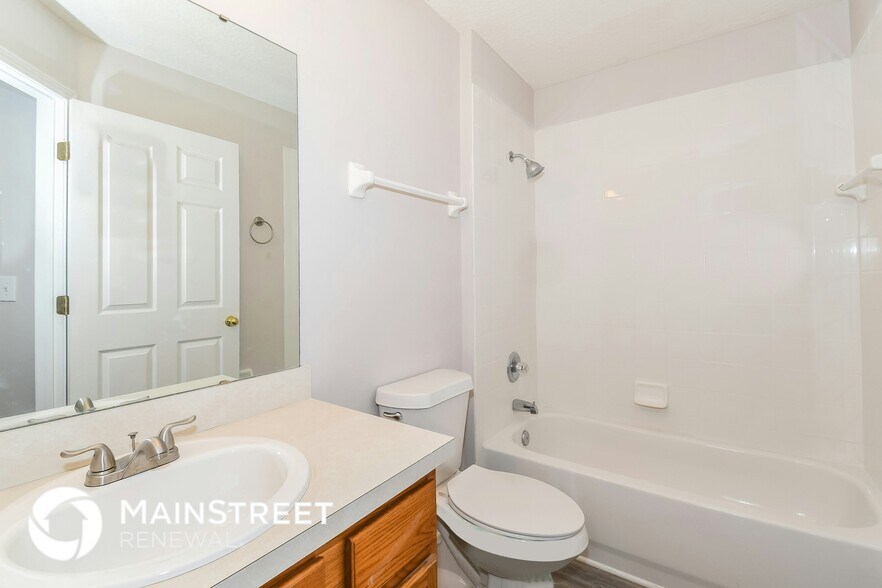 Building Photo - 14061 Red Rock Lake Dr