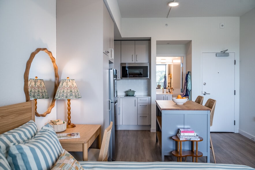 Building Photo - The Teale Golden Gate