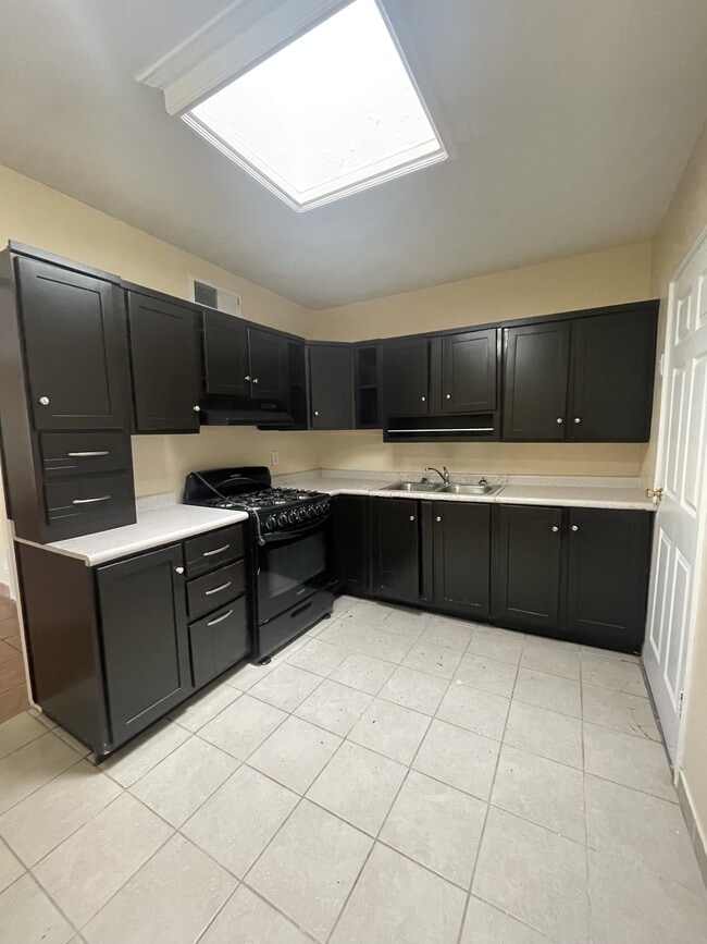 Building Photo - 3712 Jefferson Ave