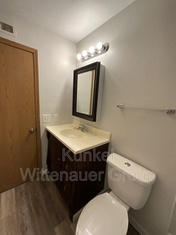 Building Photo - 1320 N 1st St