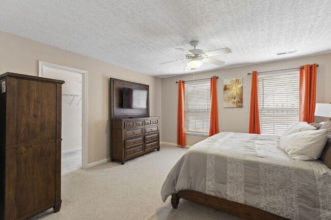 Building Photo - 212 Merlin Dr