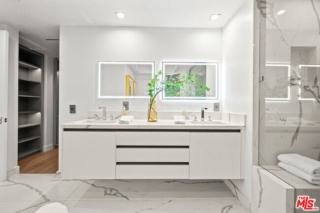 Building Photo - 10601 Wilshire Blvd