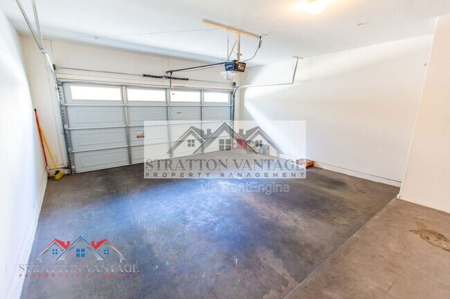 Building Photo - 2743 S Sulley Dr