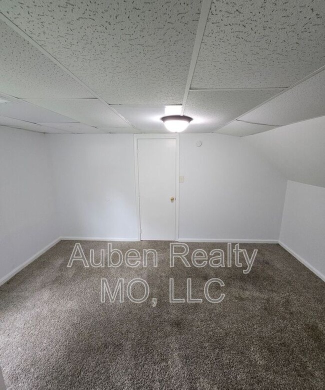 Building Photo - 4630 E 43 Terrace