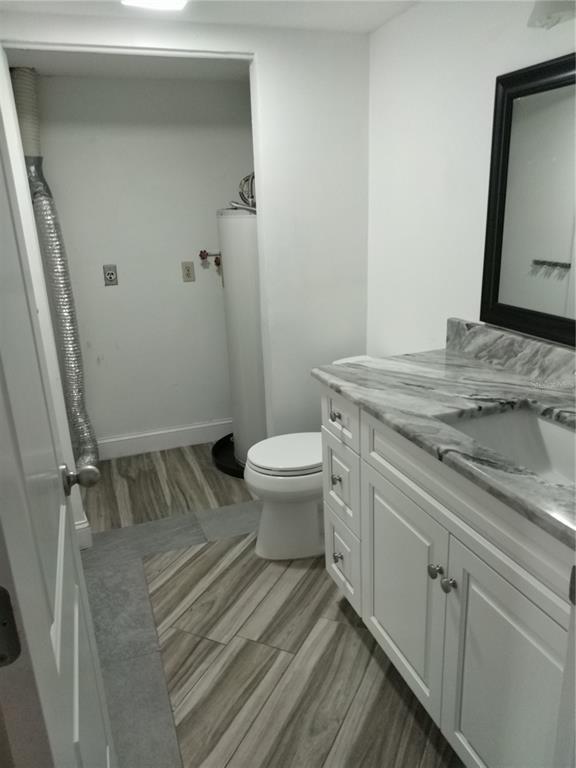 Building Photo - 3828 Saxon Dr