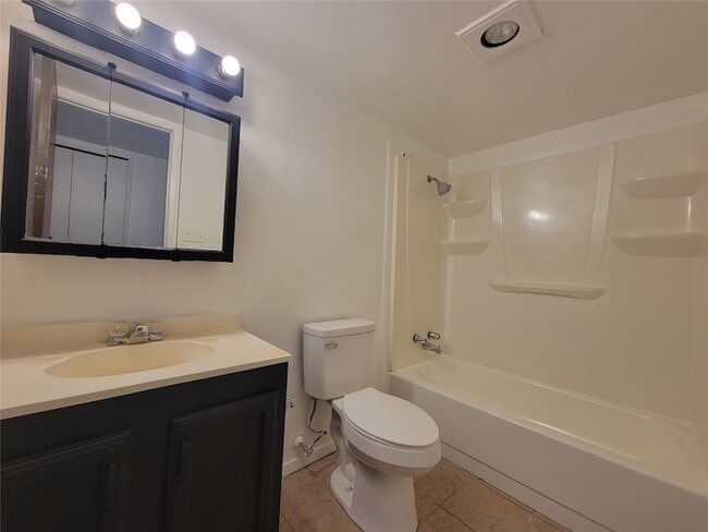 Building Photo - 424 Green Canyon Dr