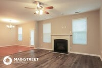 Building Photo - 121 Rosebud Ln