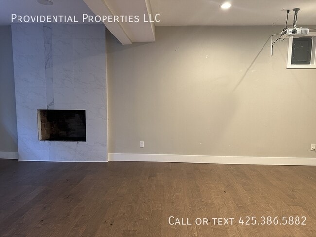 Building Photo - 10521 NE 139th St