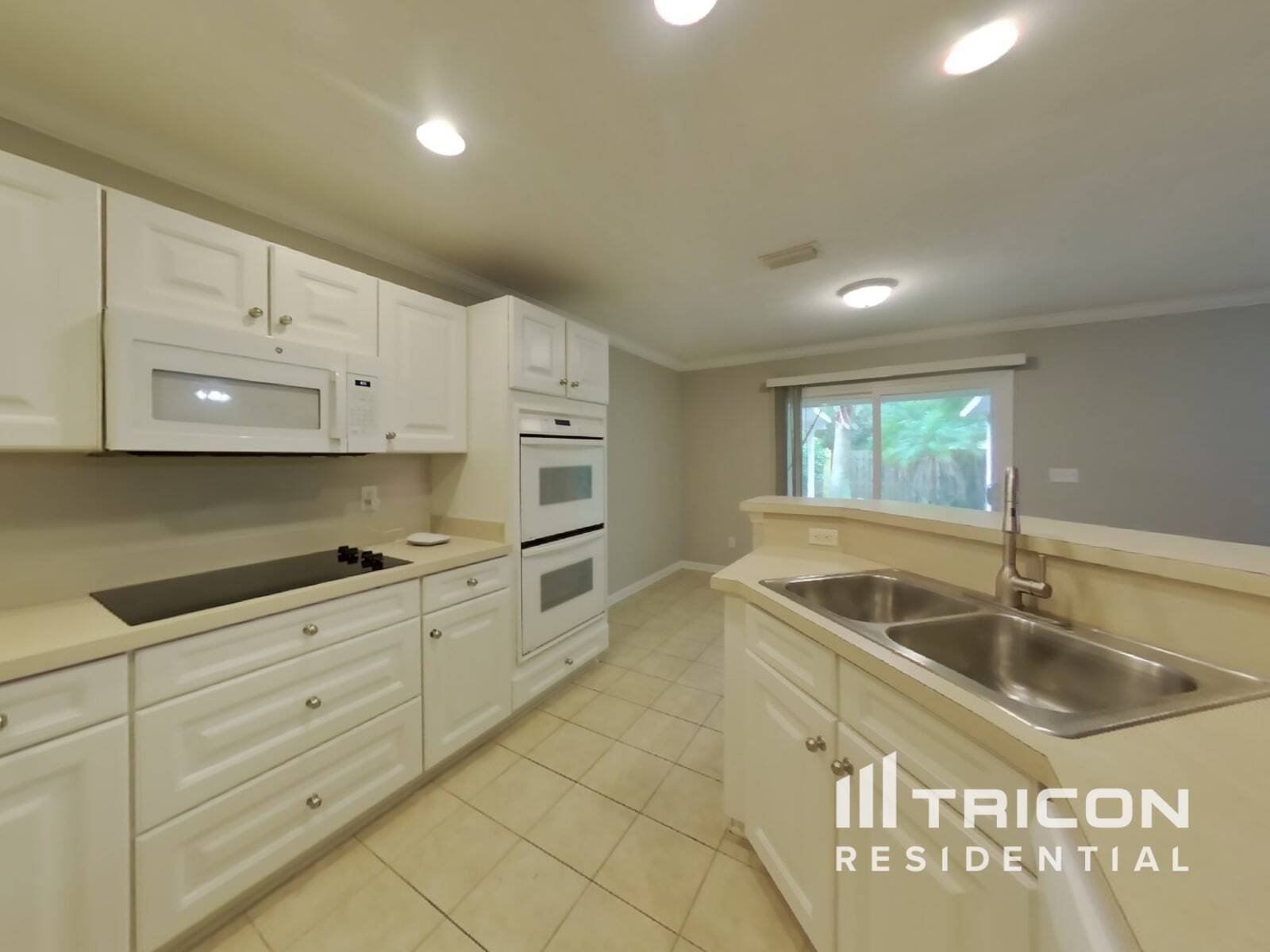Building Photo - 746 Roland Lakes Dr
