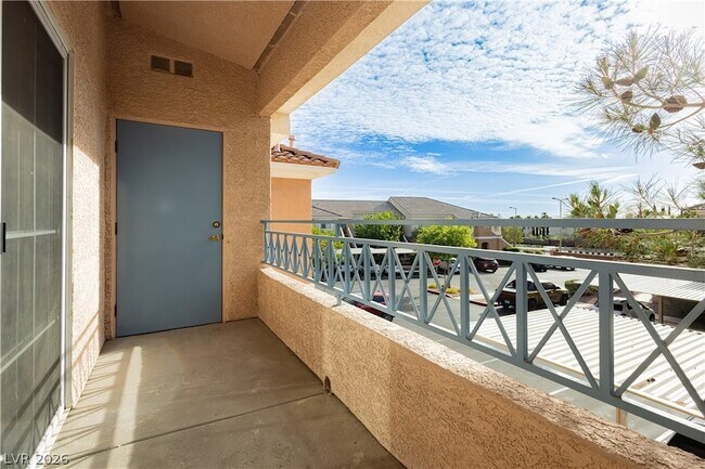 Building Photo - 301 Pine Haven St