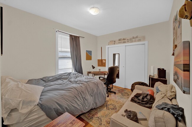 Building Photo - 1029 Garnett Pl