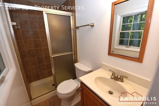 Building Photo - 1303 Old Pine Ct