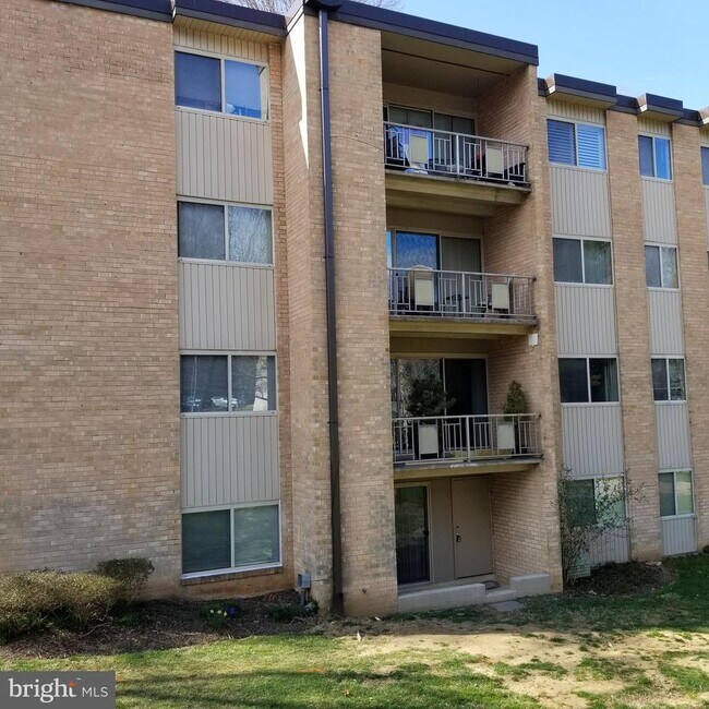 Building Photo - 5111 Crossfield Ct