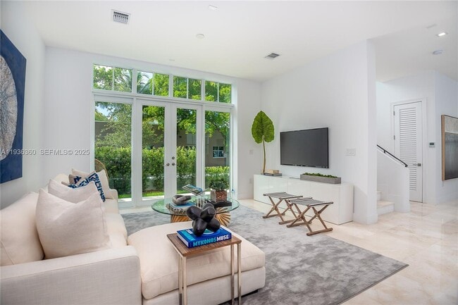 Building Photo - 3400 Ponce de Leon Blvd