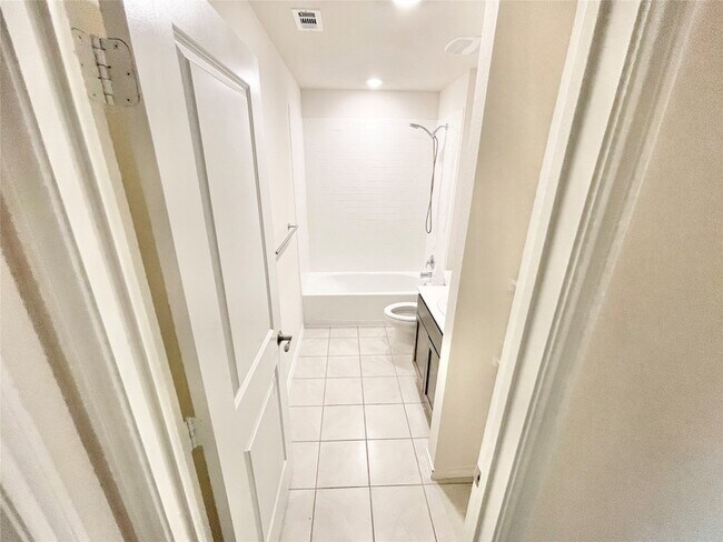 Building Photo - 1125 Silver Maple Ln