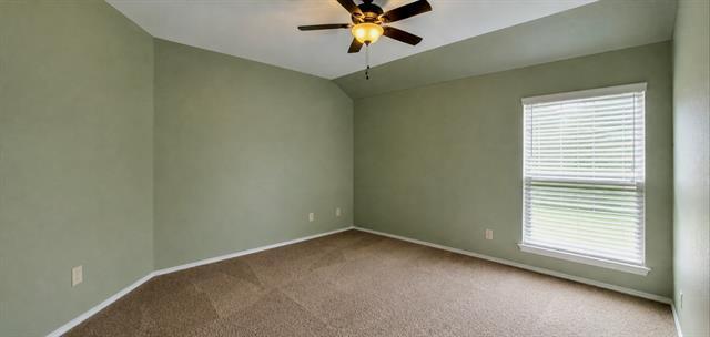 Building Photo - 929 Lake Woodland Dr