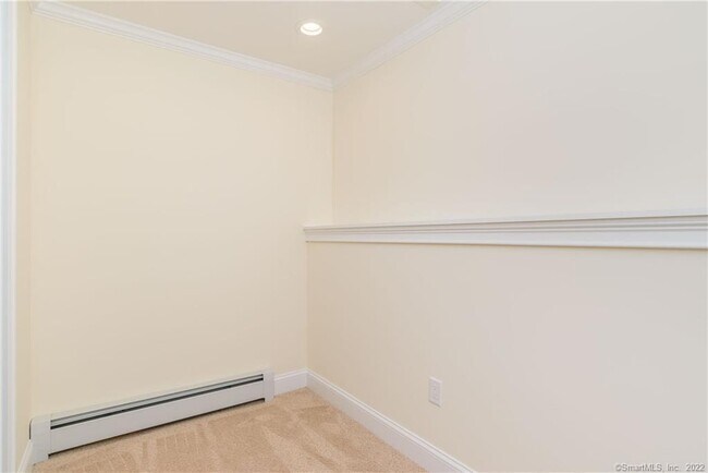 Building Photo - 5 Mendes Rd